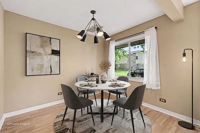 2 bed, 1150 sqft, $2,200 — Photo 4