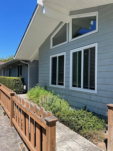 2122 Cliff Dr Photo 1