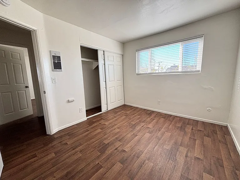 3565 Van Dyke Ave — Photo 18