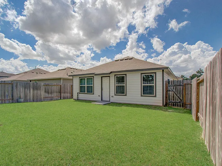2030 Brixham Bluff Ln — Photo 28
