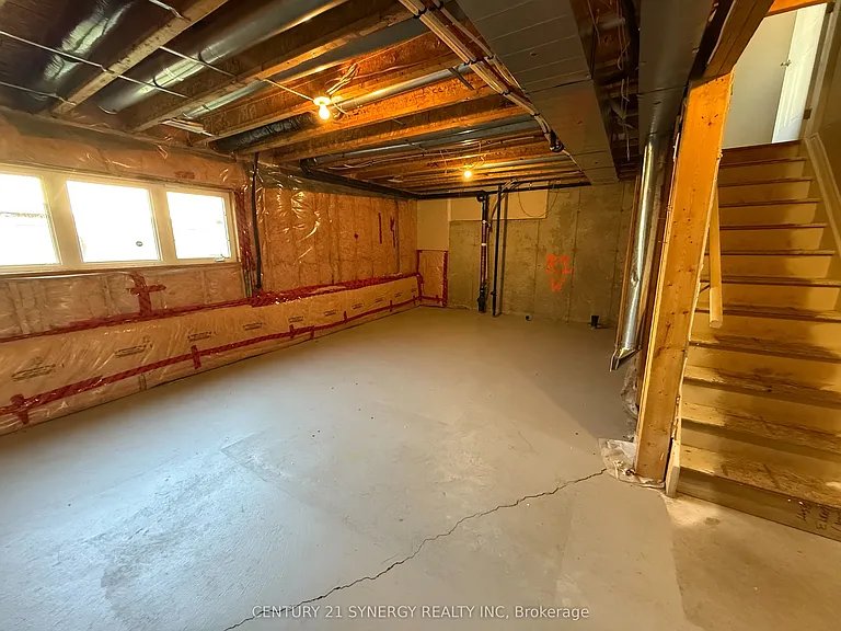 921 Messor Cres — Photo 22
