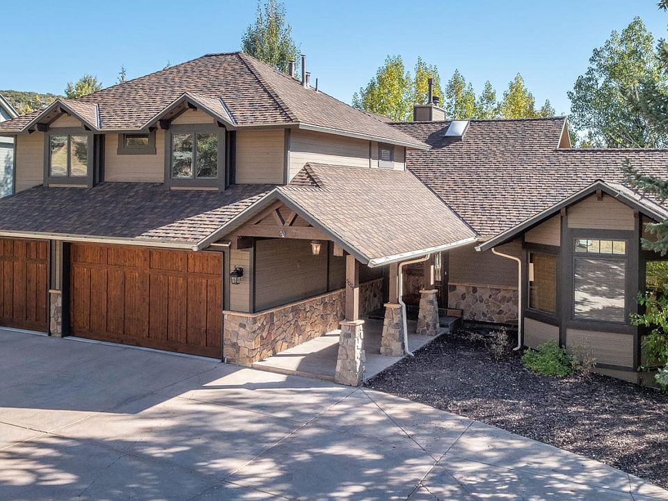 1st image of 3028 Meadows Dr