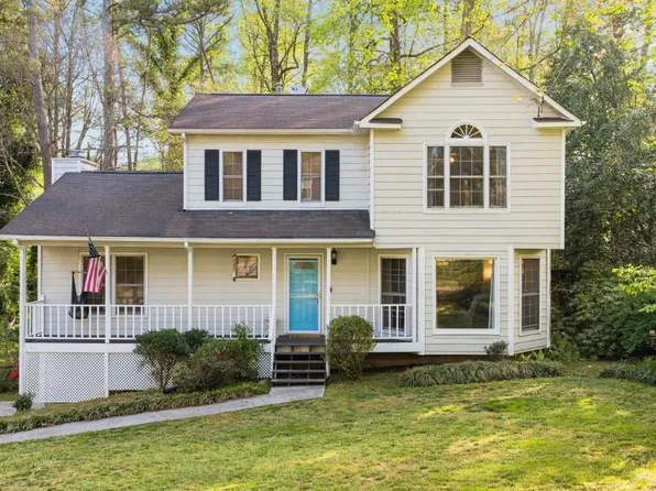 1880 Whispering Willow Way SW, Lilburn, GA 30047