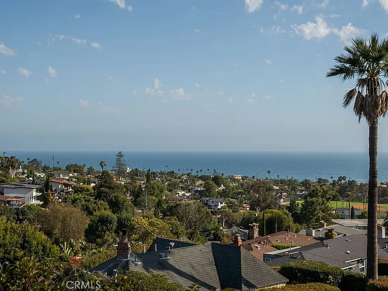 920 Skyline Dr — Photo 62
