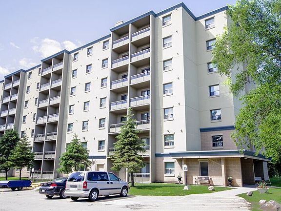 3rd image of 391 Barrie Rd #601349