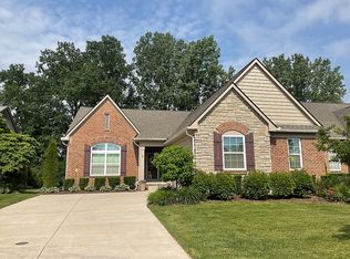 7211 Ardsley Ln, Clarkston, MI 48348
