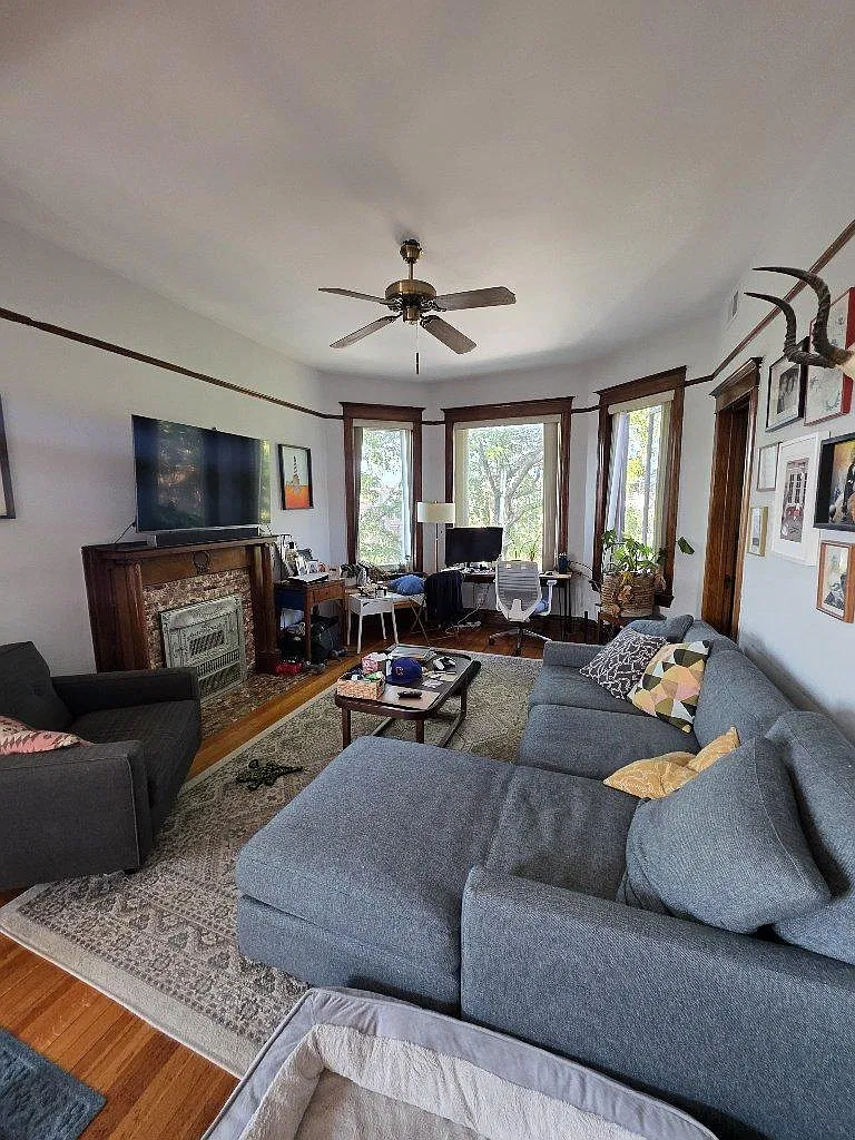 3 bed, $2,395 — Photo 3