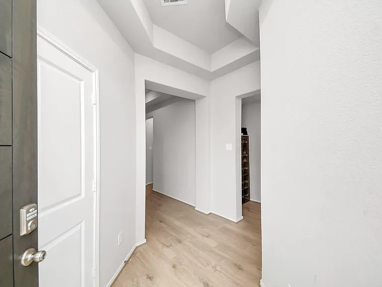20755 Sunseed Dr — Photo 2