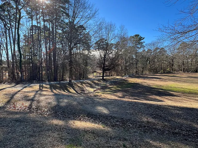 Adorable 1 Bed 1 Bath Apartment with hardwood floors! Washer/Dryer included! — Photo 30