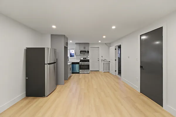 Rented by Coroi Corp | media 11