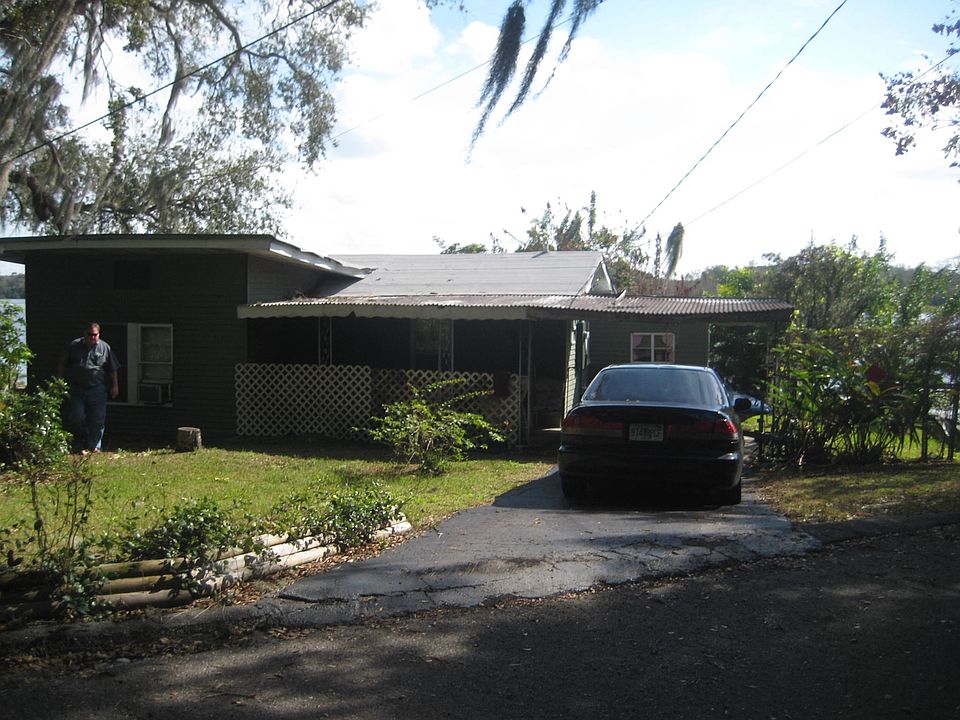 2nd image of 3001 E Waters Ave