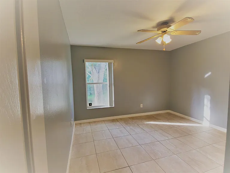 3504 Kayla Cir — Photo 17