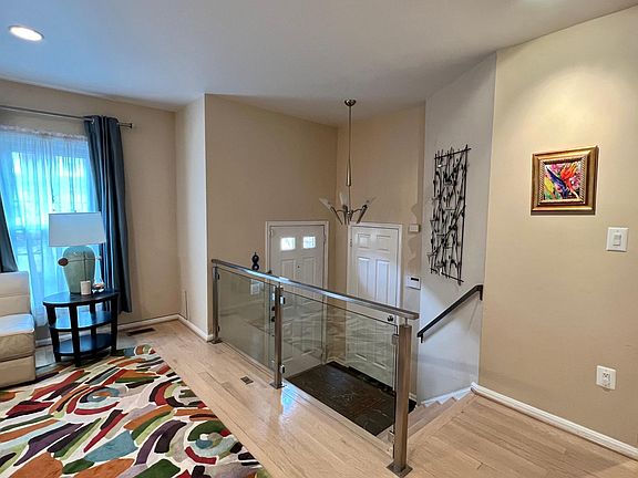 3rd image of 10102 Langhorne Ct