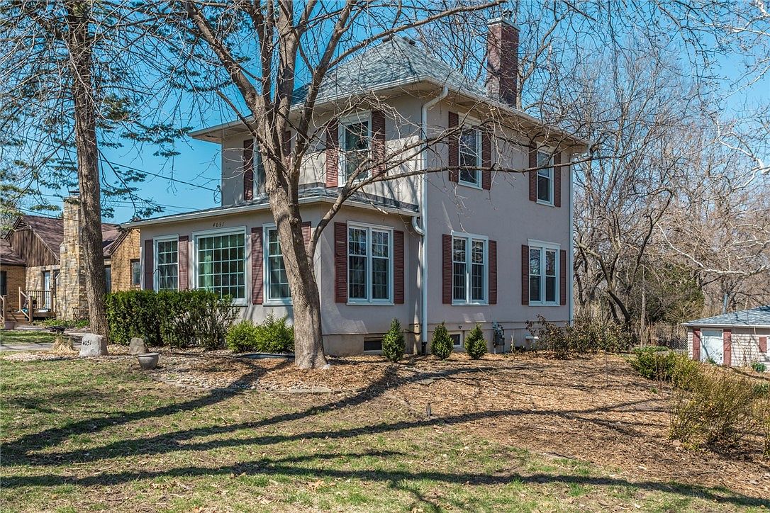 4051 Amick Ave, Des Moines, IA 50310 Zillow