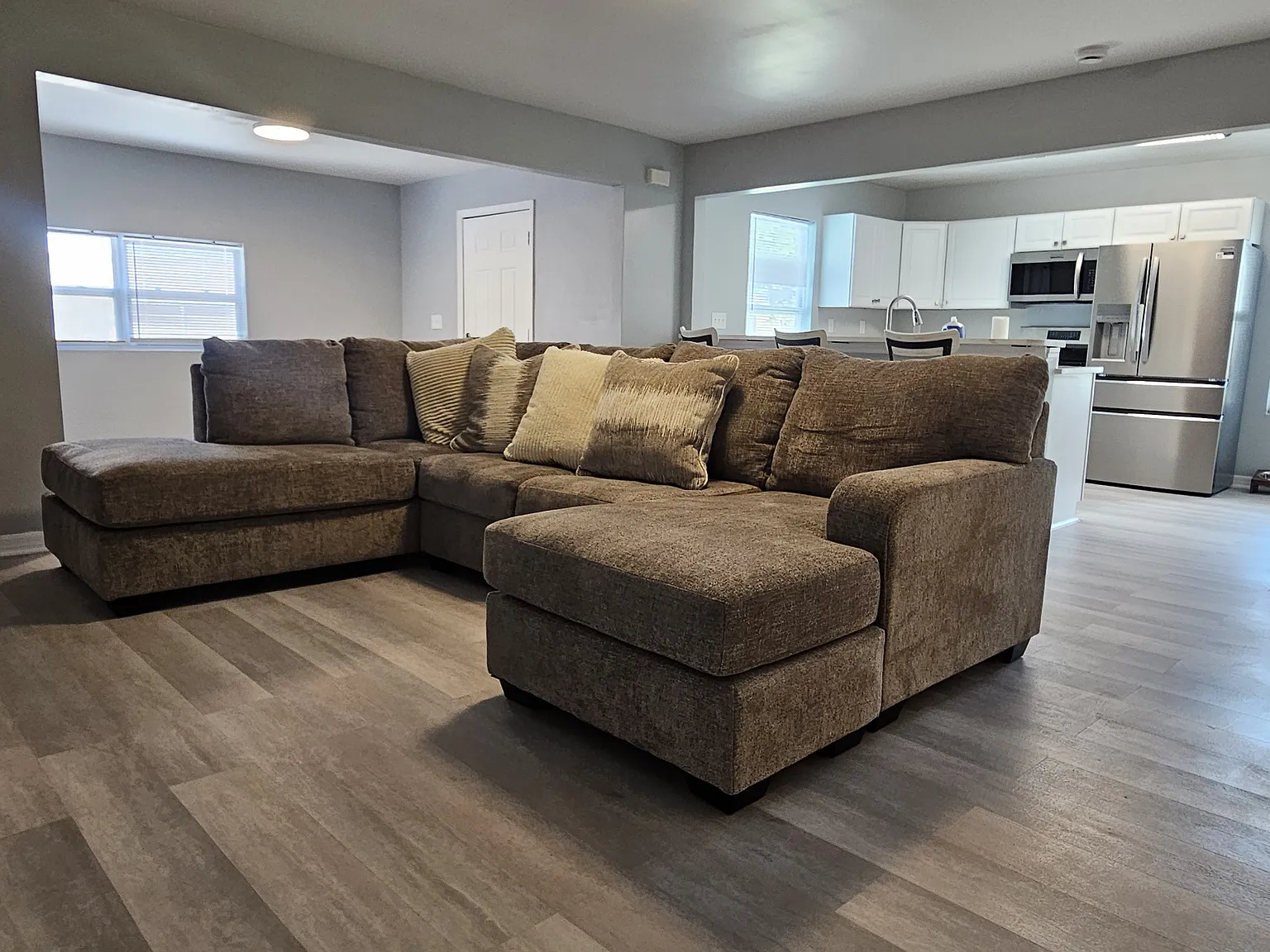 3 bed, 1600 sqft, $2,000 — Photo 2