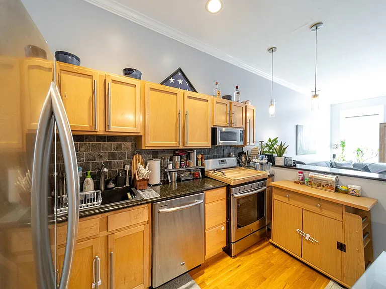 261 Grove St #2 — Photo 12