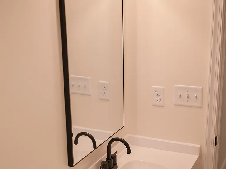 520 N Porter St — Photo 12