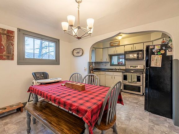 4th image of 1208 Elgin Ave