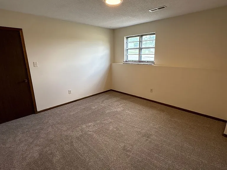 124 N Keene St. — Photo 13