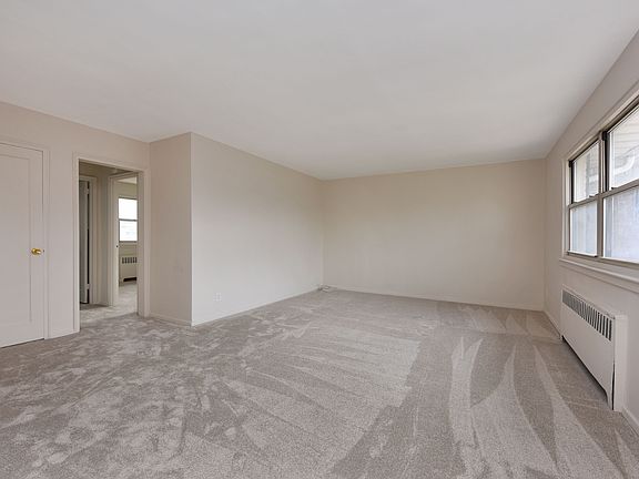 3rd image of 26822 81st Ave