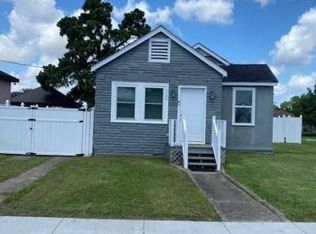 4536 Majestic Oaks Dr, New Orleans, LA 70126