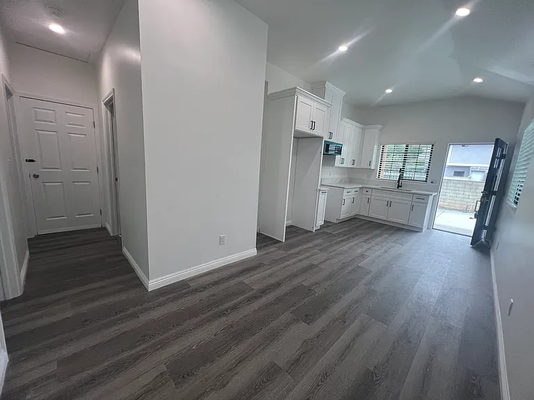 504 E Newmark Ave #A — Photo 8