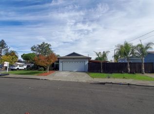 1098 Odell Ln, Santa Rosa, CA 95407