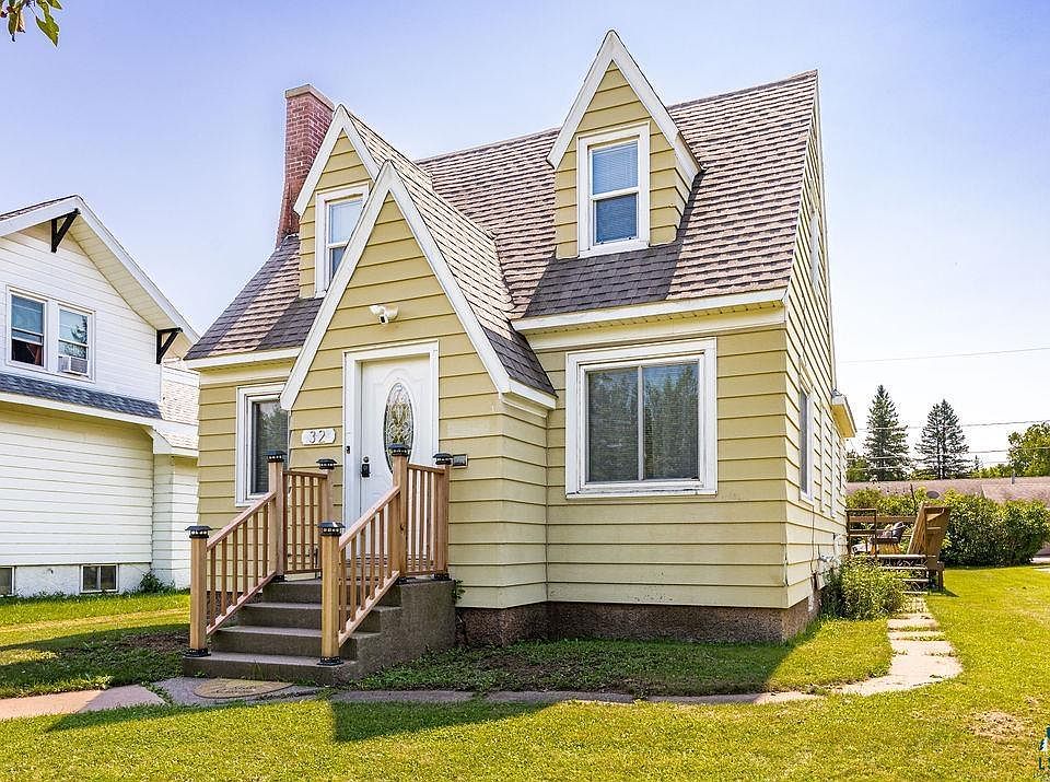 1st image of 32 Laurel Ave