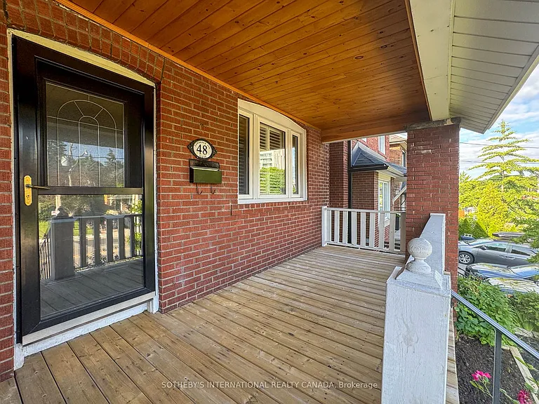 48 Lawrence Ave W — Photo 2