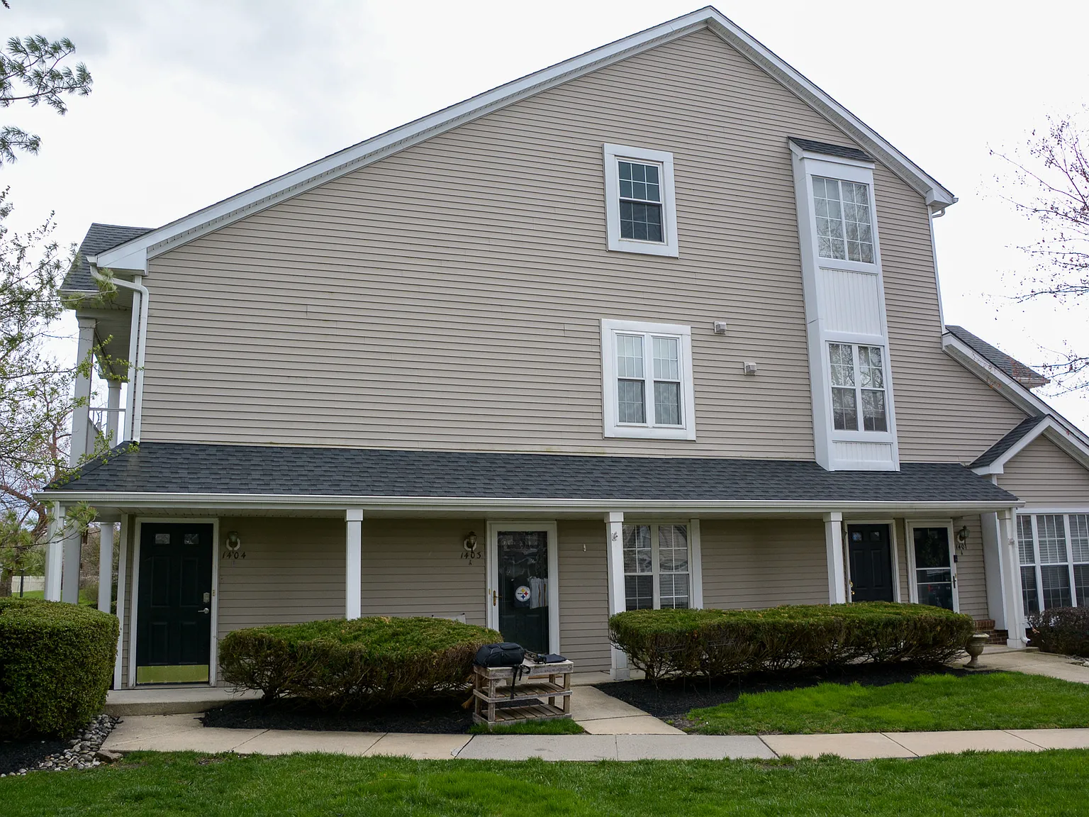 2 bed, 1283 sqft, $2,200 — Photo 2