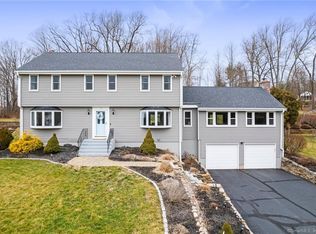 59 Spruce Ln, Glastonbury, CT 06033