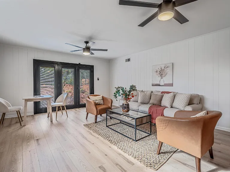 1112 N Hughes St — Photo 16