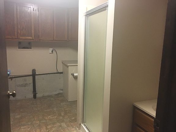 Downstairs bath/laundry room
