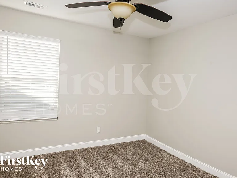 9520 Blue Knoll Ct — Photo 12