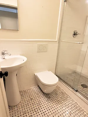 Rented by Amicourt LLC | media 29