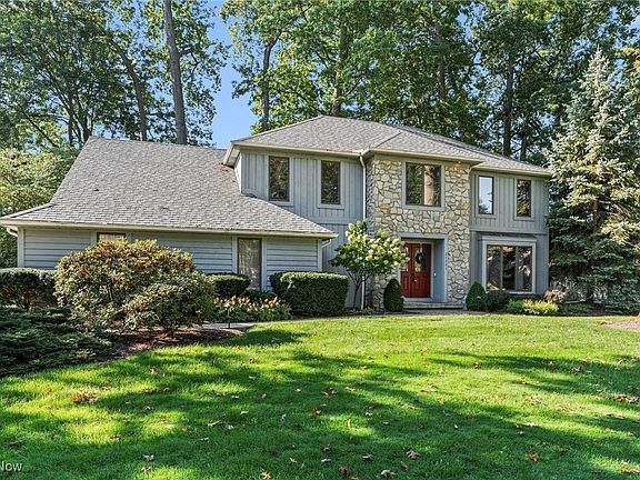 2nd image of 24225 Stonehedge Dr