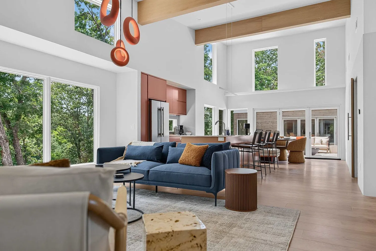 4 bed, 4.0 bath, $7,209 — Photo 1