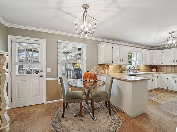 4th image of 4530 Highland Crest Cir