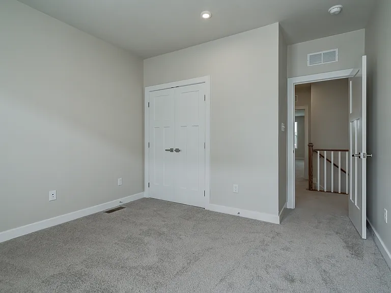 12129 Calgary Loop — Photo 34