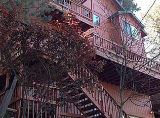 24201 Altdorf Dr, Crestline, CA 92325