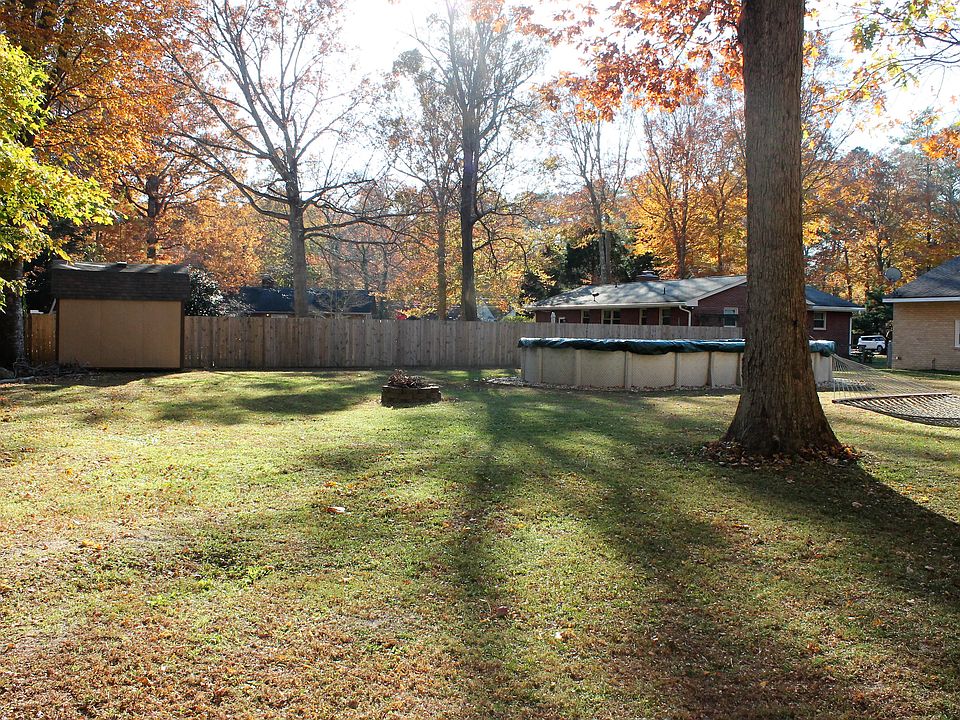 2nd image of 104 Marine Cir