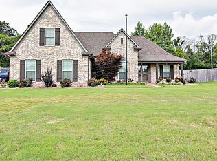 1804 Treestand Rd, Southaven, MS 38672