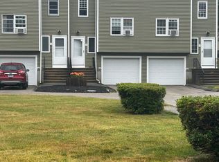 Rhodesville Commons, Putnam, CT 06260