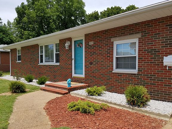 2nd image of 305 Park Ln