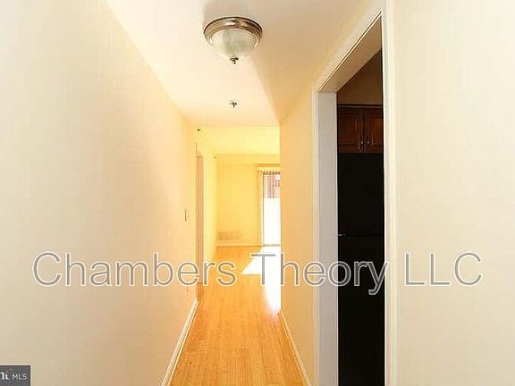 2nd image of 505 E Braddock Rd APT 407