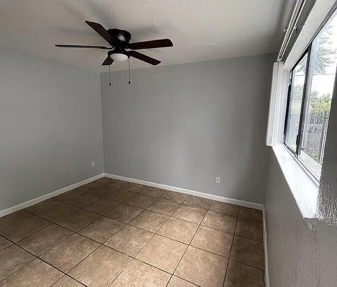 729 Dixieanne Ave #3 — Photo 5