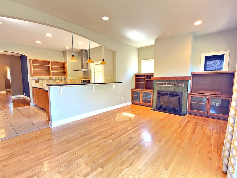 1827 N Skidmore St — Photo 32