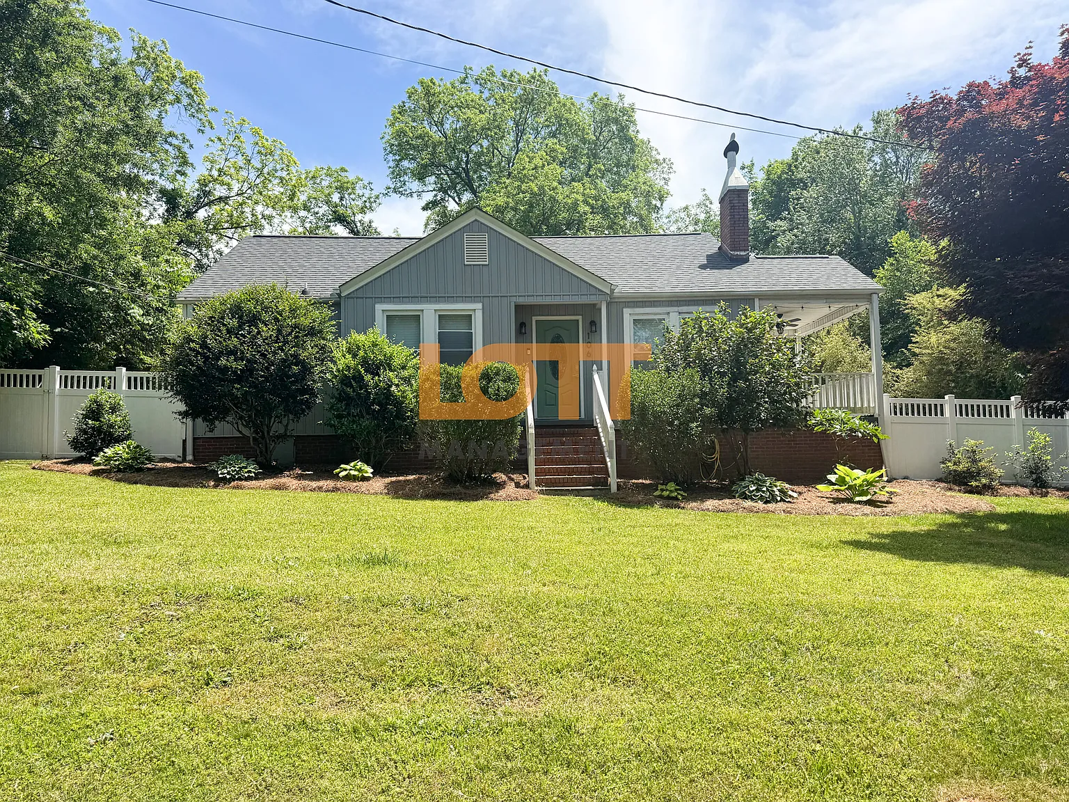 2 bed, 984 sqft, $1,700 — Photo 1