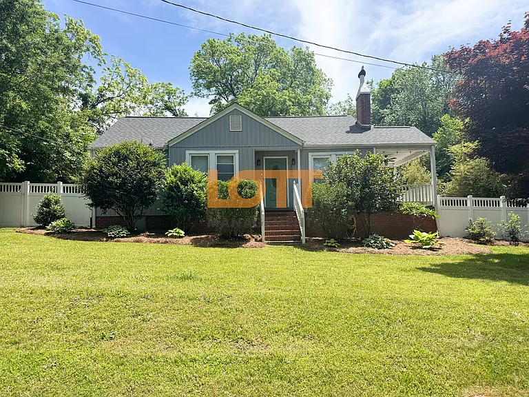 106 E C Ave — Photo 1