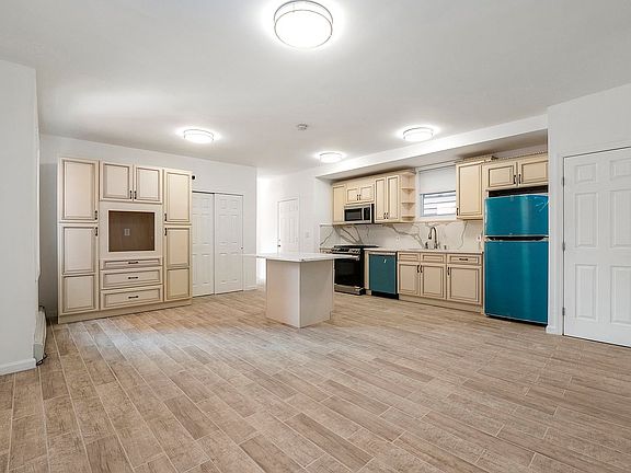 4th image of 108-35 38th Ave